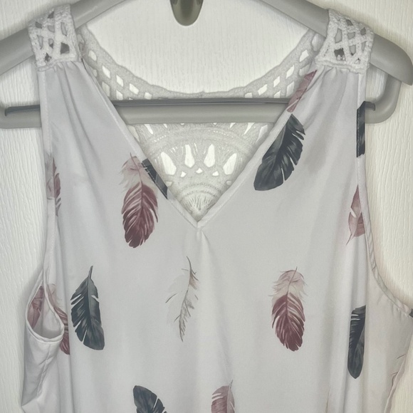 SHEIN Tops - Women’s White Sleeveless Feather Print Top with Crochet Back – Size 3XL